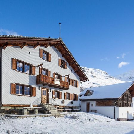 Gasthaus Alpenrose Juf Exterior photo